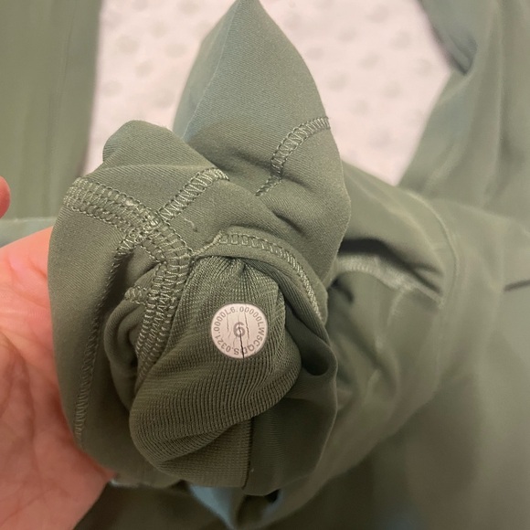 Lululemon Wunder Under Leggings & Energy High Neck Bra - Picture 6 of 8